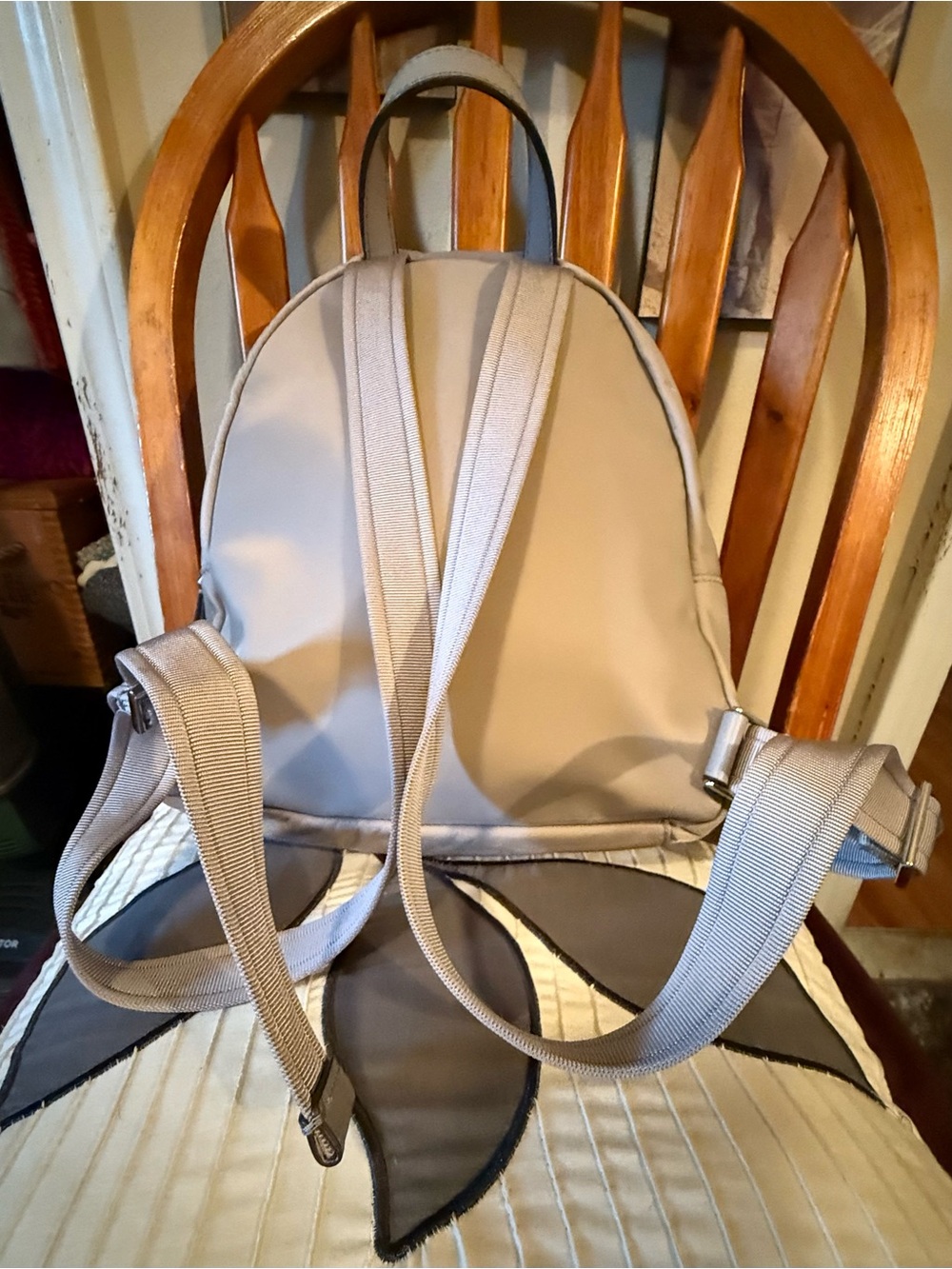 KATE SPADE NEW YORK taupe nylon medium sized backpack with gold logo plaque. 💕 - Picture 2 of 4